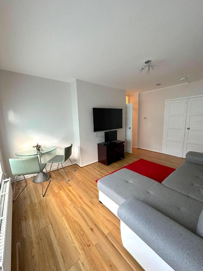 303 Alexandra Avenue Ha2 9Dx Apartment Pinner Екстериор снимка