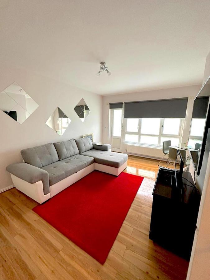 303 Alexandra Avenue Ha2 9Dx Apartment Pinner Екстериор снимка