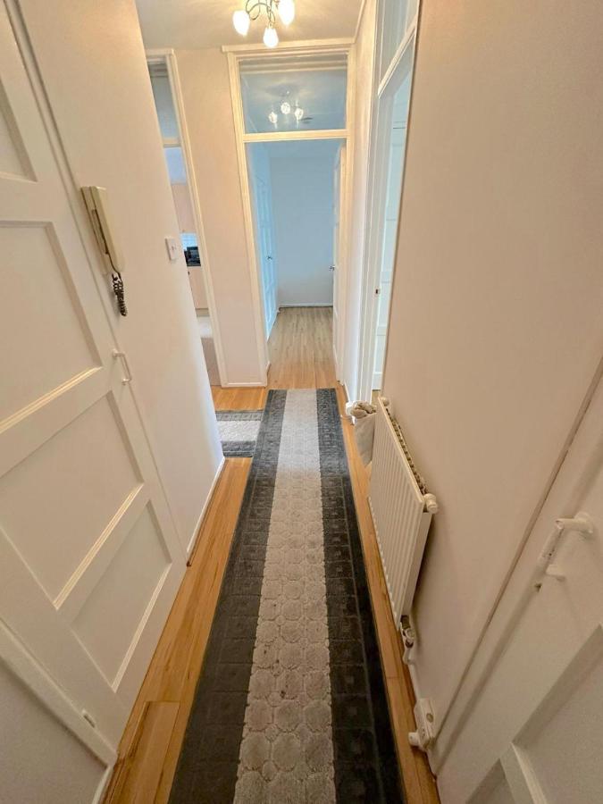 303 Alexandra Avenue Ha2 9Dx Apartment Pinner Екстериор снимка